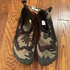 NEW Norty Kids Camo Skeletoe Water Shoes Boys Size 4 Slip-On Aqua Socks Unisex